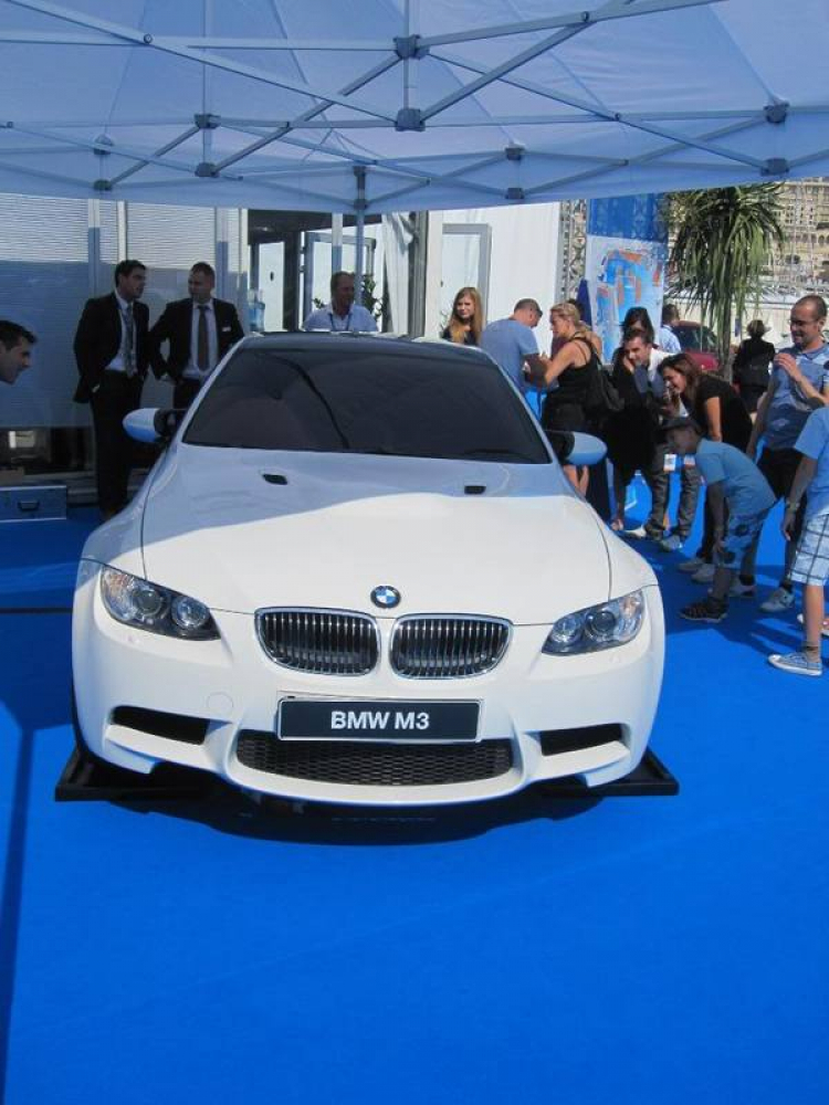 BMW M3 Coupe @ tự động nâng/ hạ đầu và đuôi