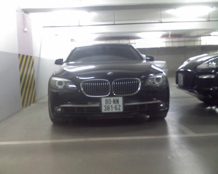 Bác Parker Nguyen khoe M3 trắng ở Monaco, em khoe M3 trắng ở HN