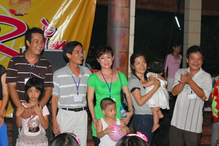 RỰC RỠ SẮC MÀU TUỔI THƠ (Chuyện TRUNG THU XNL.2009) RỰC RỠ SẮC MÀU TUỔI THƠ (Chuyện TRUNG THU XNL.2009)
