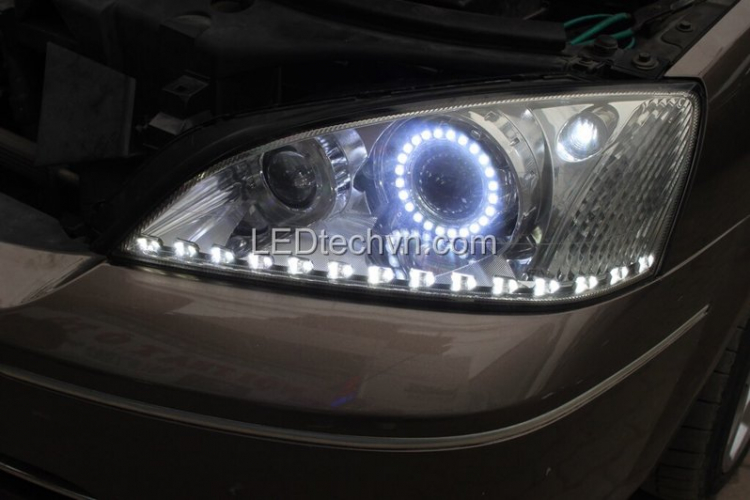 Mondeo 2.5 V6 độ 2 pô nè.... Mondeo 2.5 V6 độ 2 pô nè....