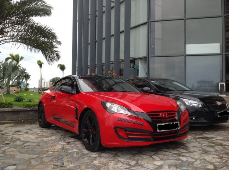 Hyundai Genesis sau khi đã dặm sơn và độ nhẹ nhàng và ket qua la đây