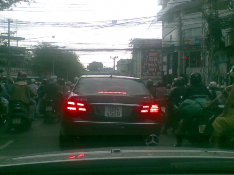 MUA E 300 2010 ĐƯỢC KHÔNG?