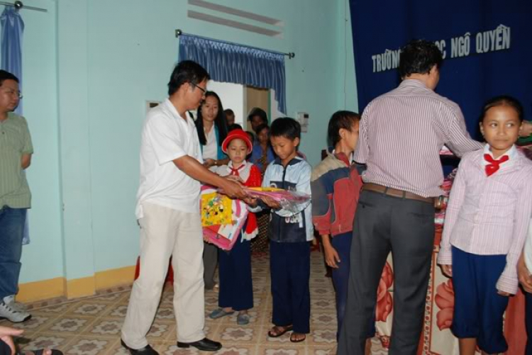 Mời các thành viên OS từ miền Trung vào đây ...