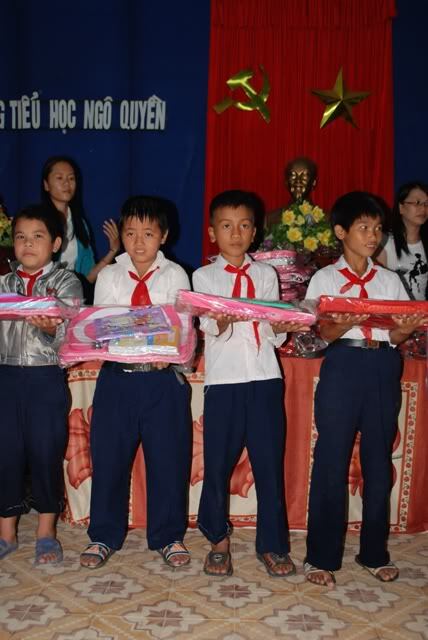 Mời các thành viên OS từ miền Trung vào đây ...