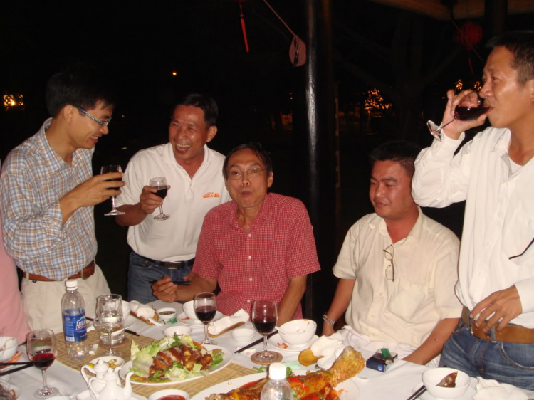 MỜI CÁC THÀNH VIÊN SFC THAM DỰ TIỆC MỪNG "RỬA XE-RỬA LON". MỜI CÁC THÀNH VIÊN SFC THAM DỰ TIỆC MỪNG "RỬA XE-RỬA LON".