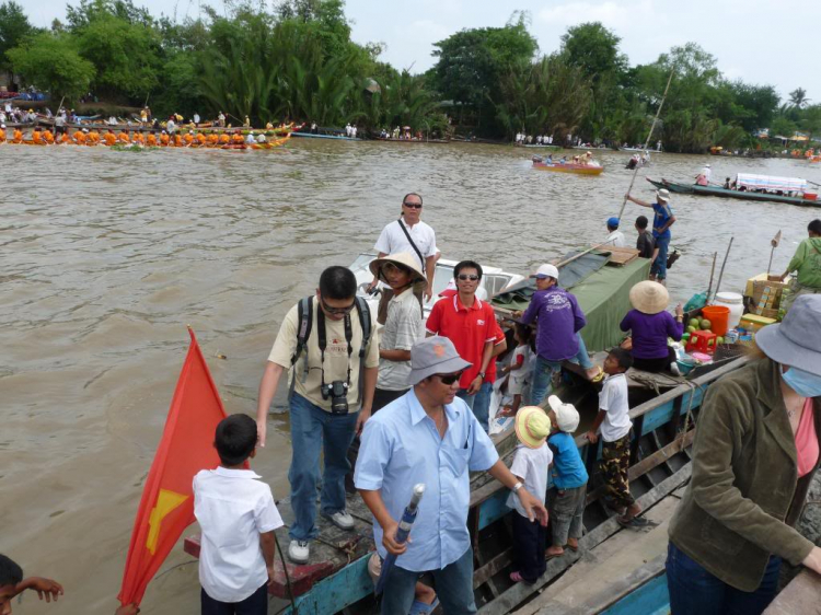 31/10 & 1/11 Đi Xem Lễ Hội Đua Ghe Ngo Tại Sóc Trăng 2009 31/10 & 1/11 Đi Xem Lễ Hội Đua Ghe Ngo Tại Sóc Trăng 2009