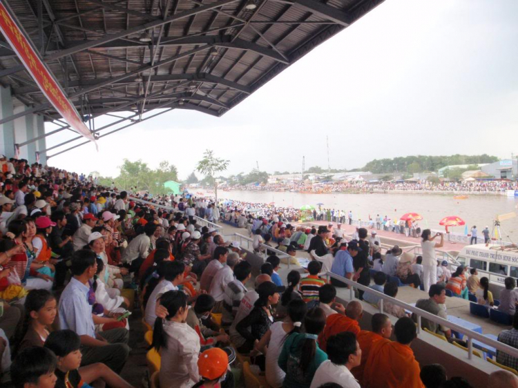 31/10 & 1/11 Đi Xem Lễ Hội Đua Ghe Ngo Tại Sóc Trăng 2009