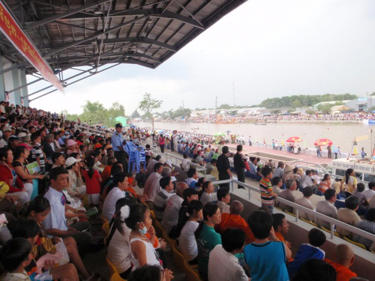31/10 & 1/11 Đi Xem Lễ Hội Đua Ghe Ngo Tại Sóc Trăng 2009