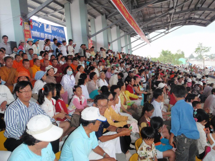 31/10 & 1/11 Đi Xem Lễ Hội Đua Ghe Ngo Tại Sóc Trăng 2009