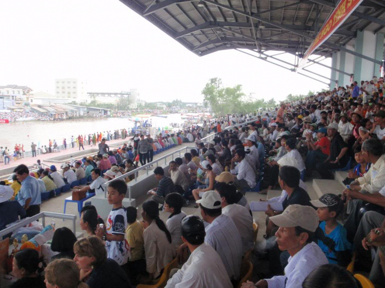 31/10 & 1/11 Đi Xem Lễ Hội Đua Ghe Ngo Tại Sóc Trăng 2009