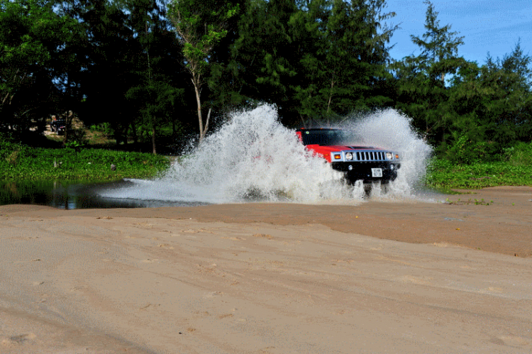 Offroad bằng Hummer