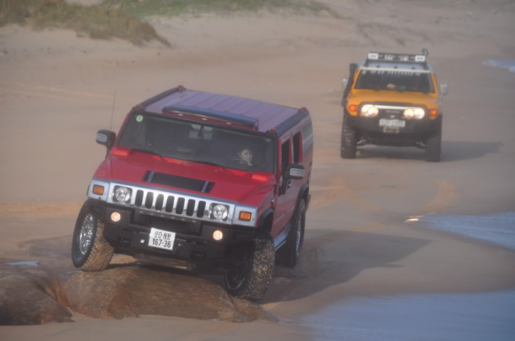 Offroad bằng Hummer