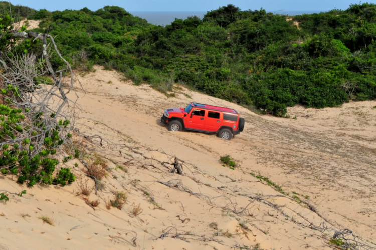 Offroad bằng Hummer