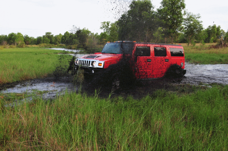 Offroad bằng Hummer