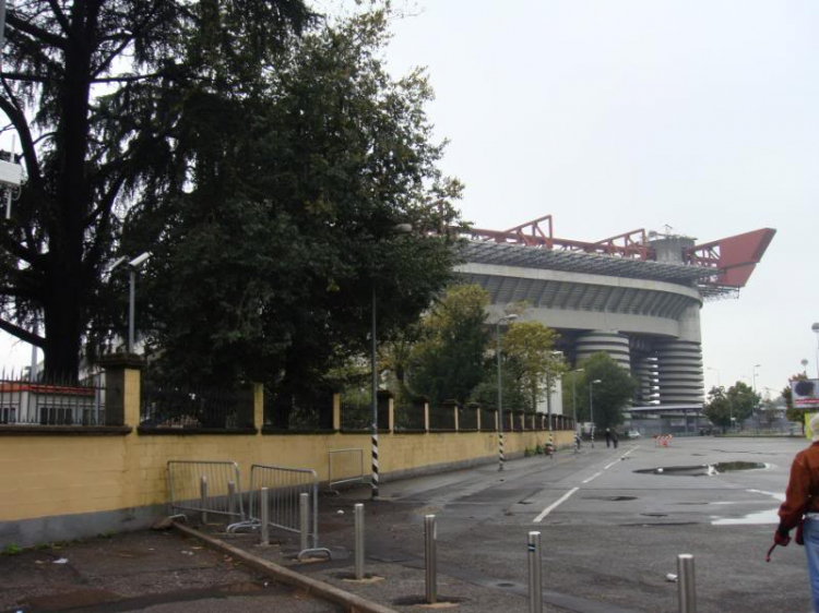 HFC: tham quan sân AC Milan & Inter Milan - SAN SIRO - MILANO - ITALY