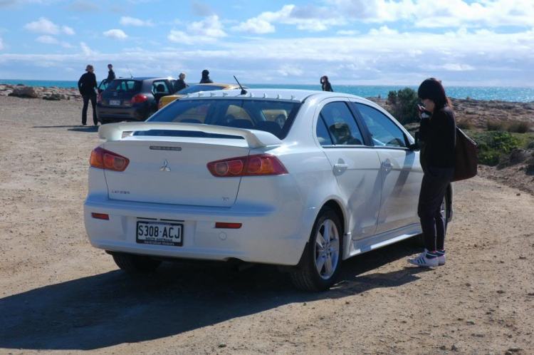 Con Lancer ES 2008 của em. Mời các bác vào xem!