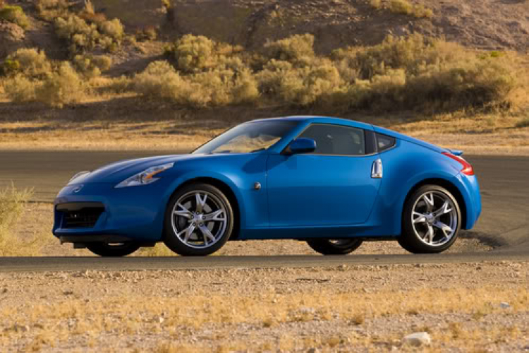 Thông tin cơ bản của Nissan 350z và 370z