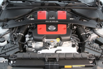 NISMO_370Z_engine3__mid.jpg