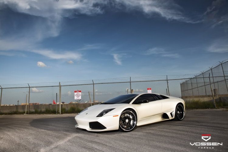 Lamborghini LP640