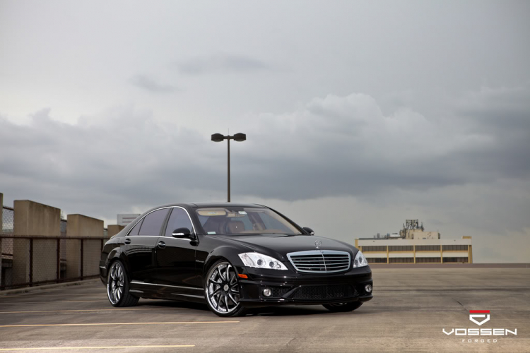 Mercedes S65 với mâm 22 inch