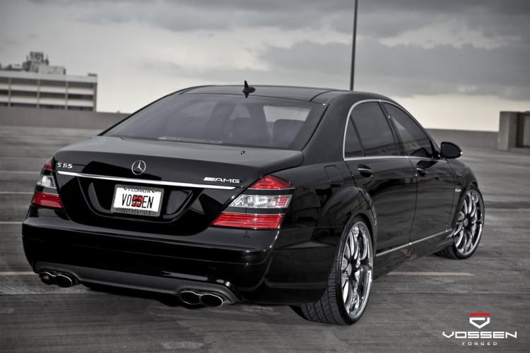 Mercedes S65 với mâm 22 inch