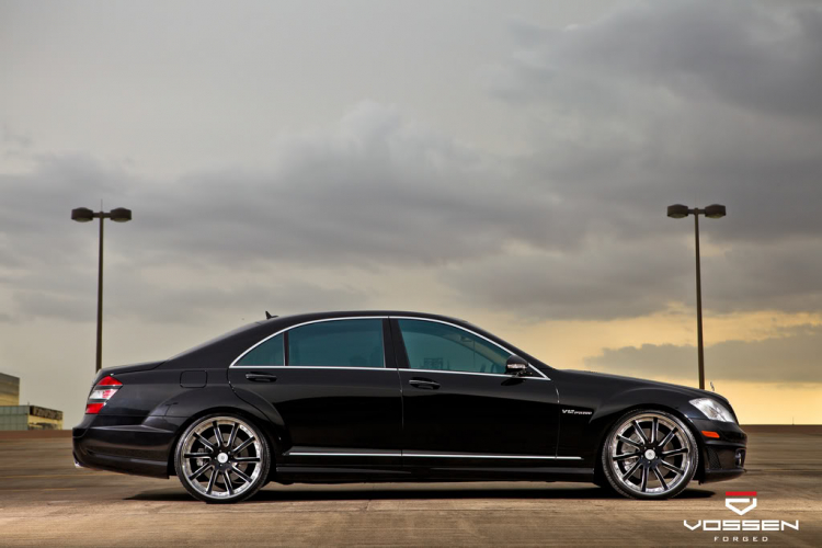 Mercedes S65 với mâm 22 inch