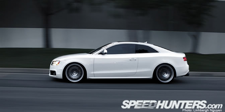 Audi S5 màu trắng