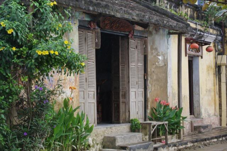Trên đường lang thang tới Huế Trên đường lang thang tới Huế