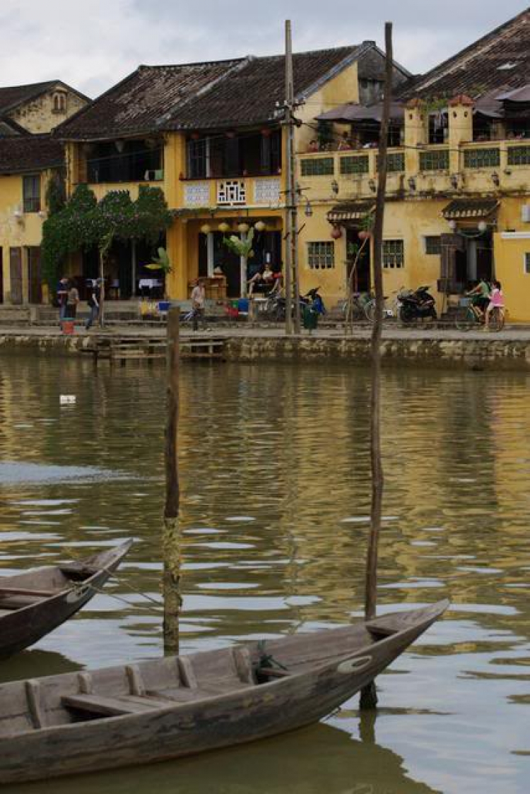 Trên đường lang thang tới Huế Trên đường lang thang tới Huế