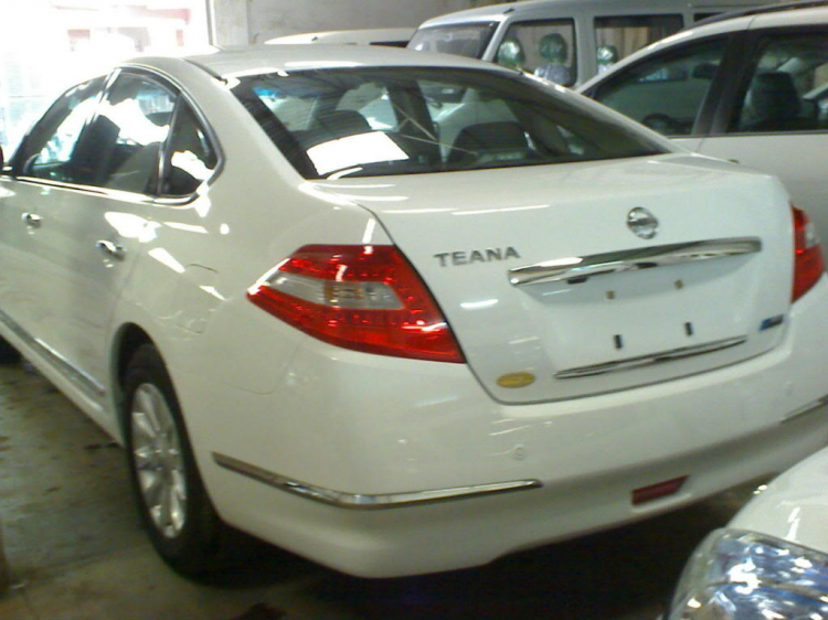 Nissan TEANA 2.0TB bán rẻ kìa các Bác.