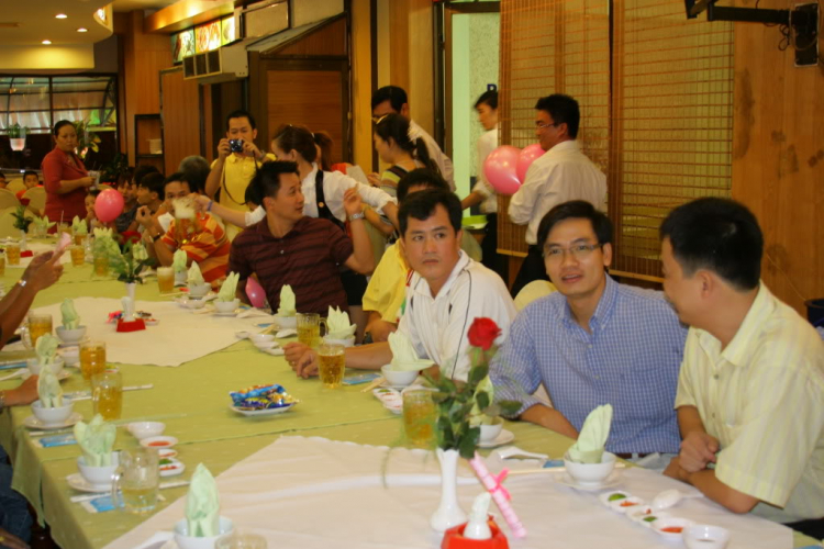 Thớt hình ảnh và phim Tiệc tân niên 2010 và mừng thành viên mới Thớt hình ảnh và phim Tiệc tân niên 2010 và mừng thành viên mới