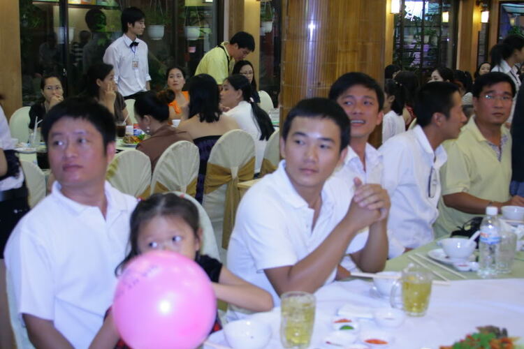 Thớt hình ảnh và phim Tiệc tân niên 2010 và mừng thành viên mới Thớt hình ảnh và phim Tiệc tân niên 2010 và mừng thành viên mới