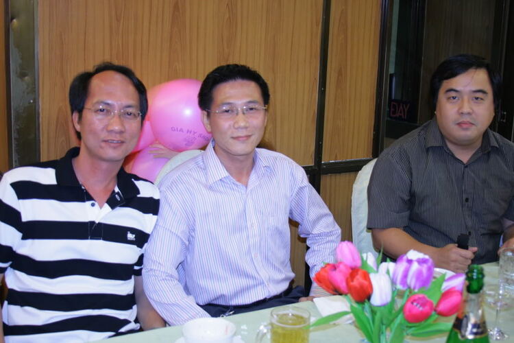 Thớt hình ảnh và phim Tiệc tân niên 2010 và mừng thành viên mới Thớt hình ảnh và phim Tiệc tân niên 2010 và mừng thành viên mới