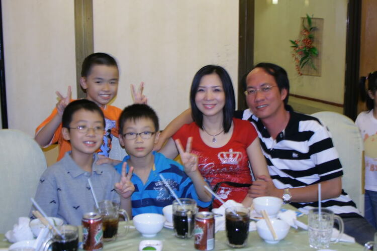 Thớt hình ảnh và phim Tiệc tân niên 2010 và mừng thành viên mới Thớt hình ảnh và phim Tiệc tân niên 2010 và mừng thành viên mới