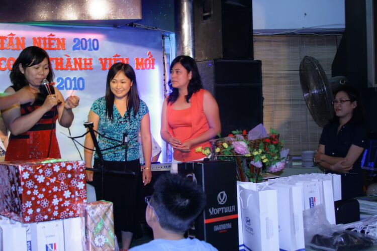 Thớt hình ảnh và phim Tiệc tân niên 2010 và mừng thành viên mới Thớt hình ảnh và phim Tiệc tân niên 2010 và mừng thành viên mới