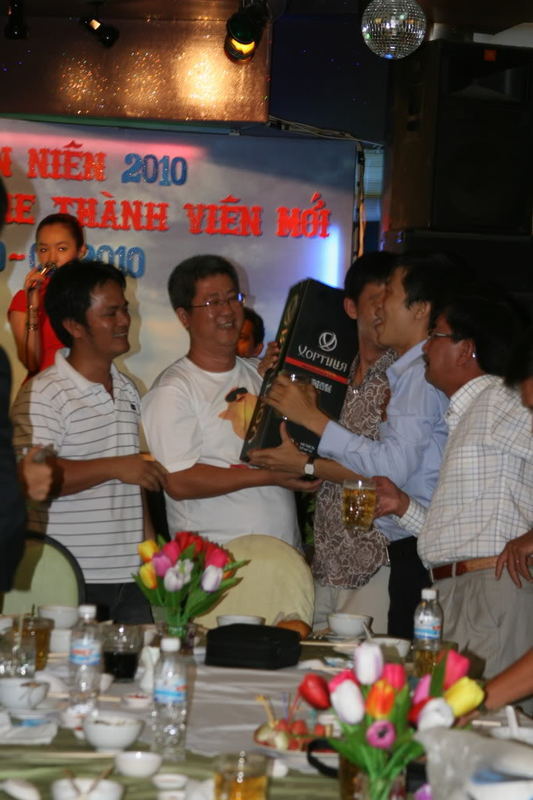 Thớt hình ảnh và phim Tiệc tân niên 2010 và mừng thành viên mới