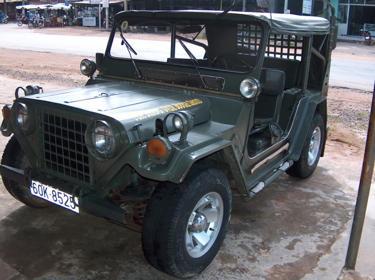 Bán jeep M151-a2(đã thay đổi đặc trưng bánh béo, máy camry 1.8 giấy tờ hợp lệ)