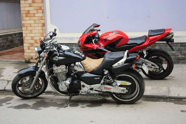 Mua bán - trao đổi các loại xe 2 bánh . Mua bán - trao đổi các loại xe 2 bánh .
