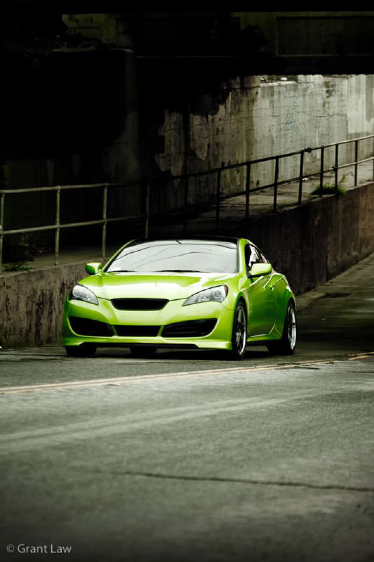 Genesis Coupe màu độc