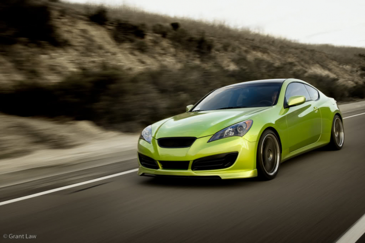 Genesis Coupe màu độc