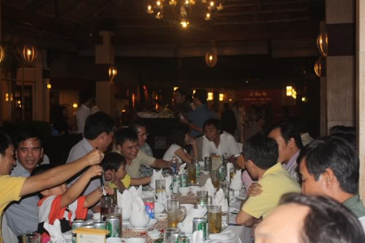 Vài hình ảnh buổi tiệc tất niên XNL 24/1/2010