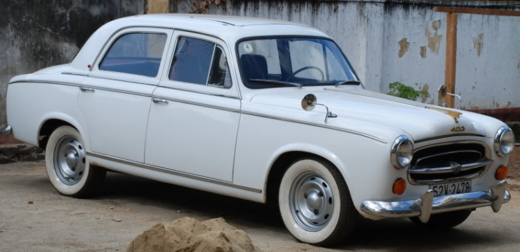 Peugeot 403 tìm đồng minh.