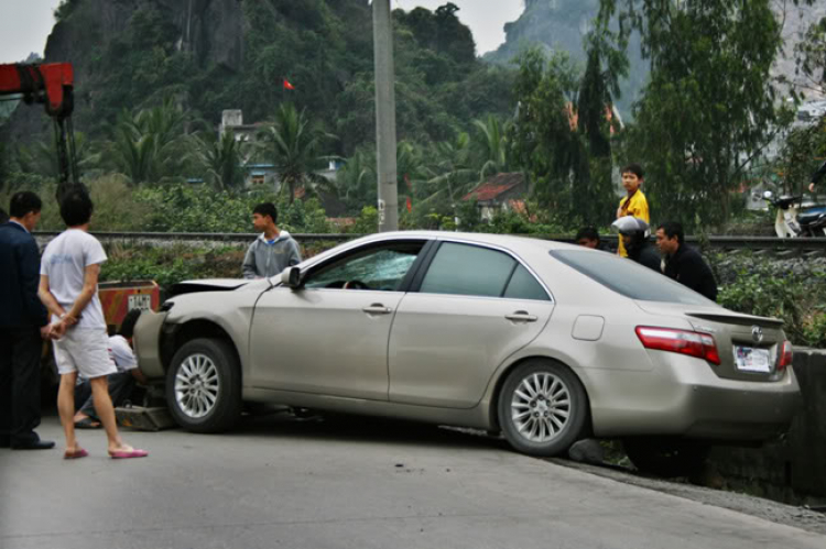 Tai nạn với em Camry LE