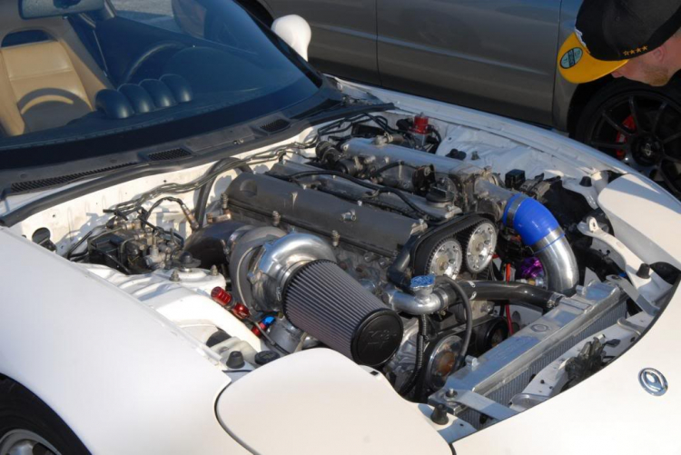 Em này quá khủng (Mazda RX7) Em này quá khủng (Mazda RX7)