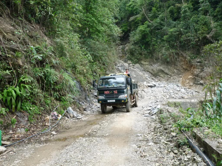 Lang thang trên đỉnh thiêng Bạch Mã