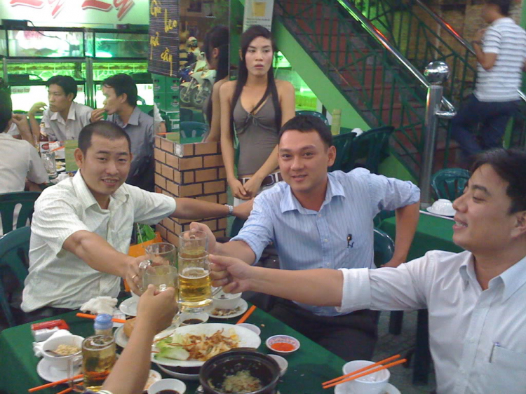 Bốn biển là nhà Bốn biển là nhà