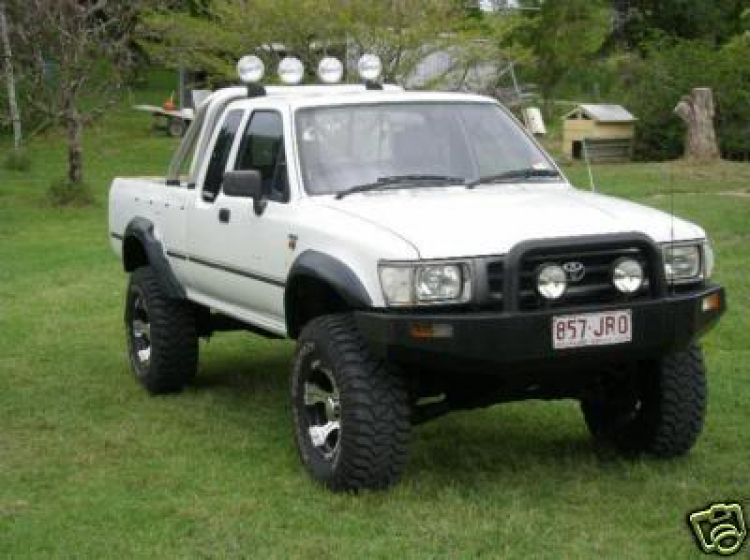 TOYOTA HILUX 1987