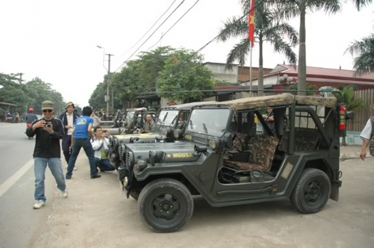 13 chiếc Jeep của HJC trong buổi gặp gỡ các CLB xe cổ M.Bắc