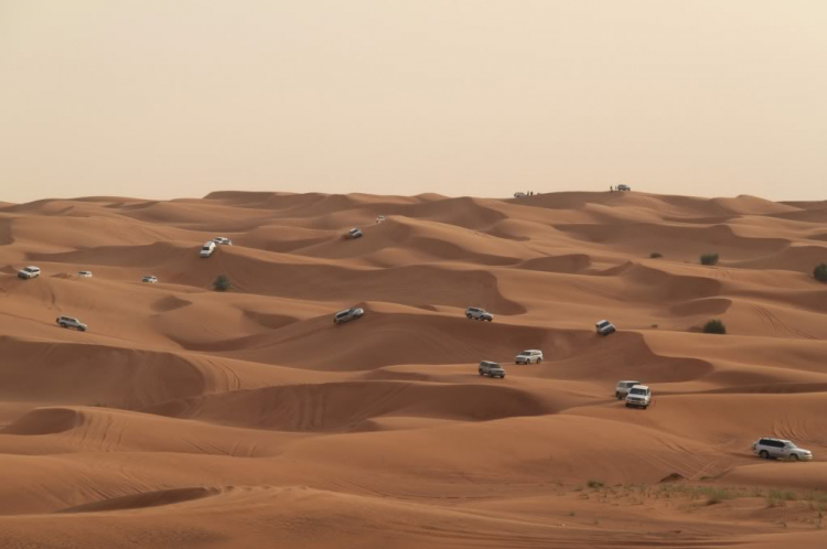 Off-Road Dubai.. và xem giải Formula 1 các bác ui..!