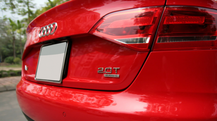 Audi A4 hay Mercedes C300 Audi A4 hay Mercedes C300